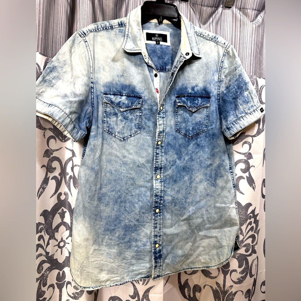 EUC Buffalo David Bitton Faded Blue Denim Shirt Size M